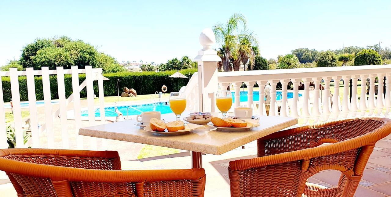 Hotel Diufain Conil De La Frontera Bagian luar foto