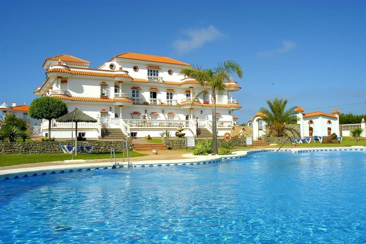 Hotel Diufain Conil De La Frontera Bagian luar foto