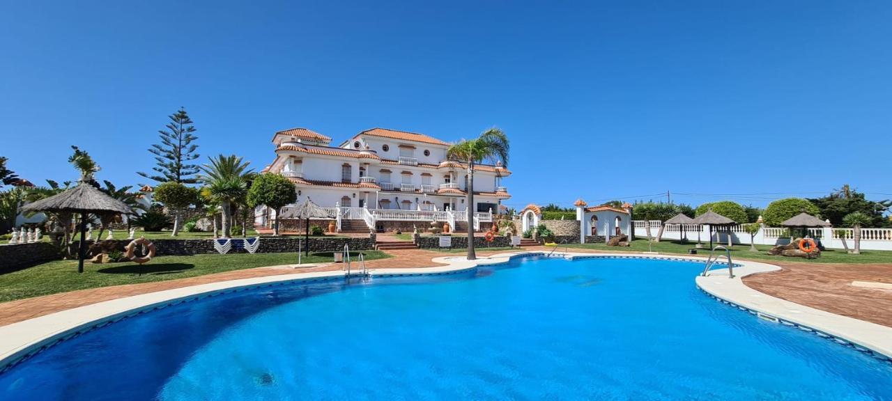 Hotel Diufain Conil De La Frontera Bagian luar foto