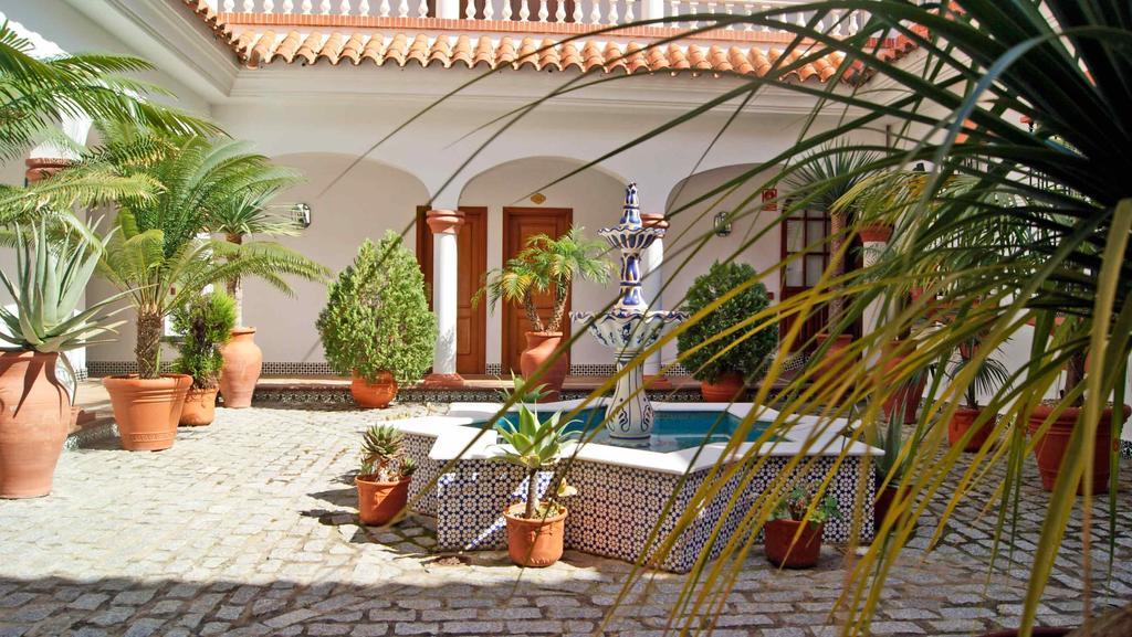 Hotel Diufain Conil De La Frontera Bagian luar foto