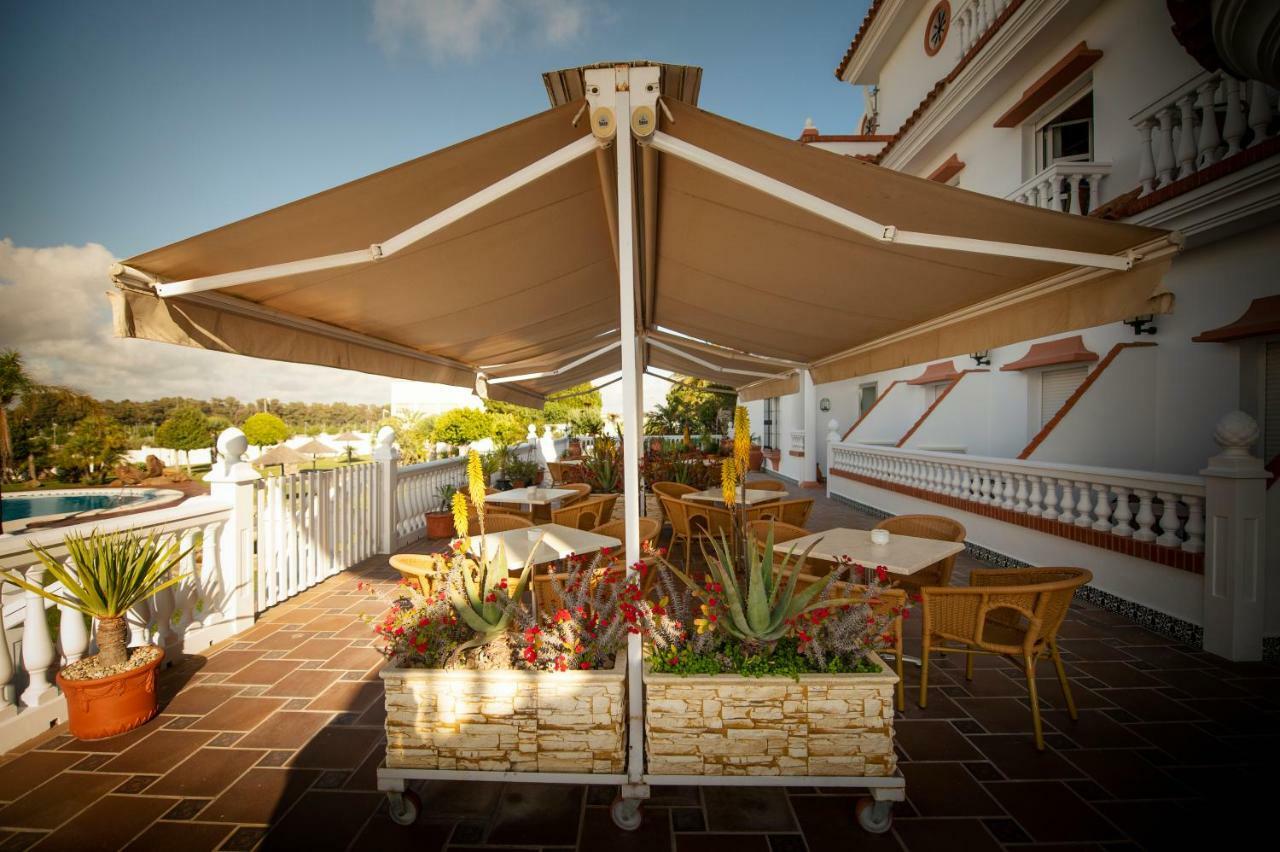 Hotel Diufain Conil De La Frontera Bagian luar foto